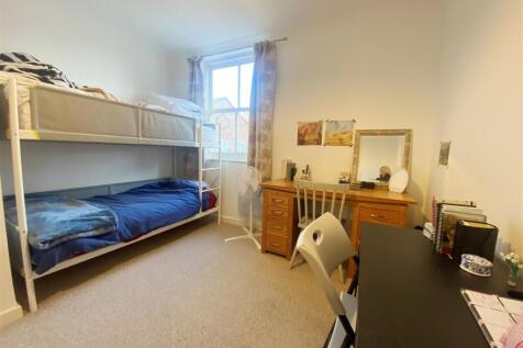 Windsor House, Windsor Court