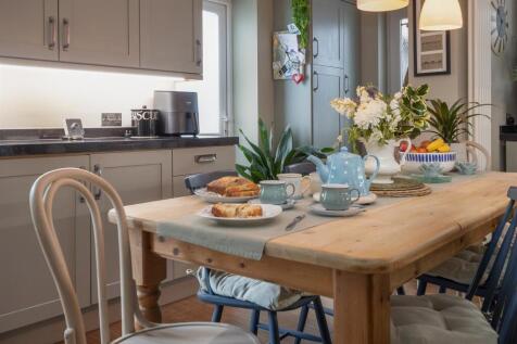 16 School Street, Church Lawford (15).jpg