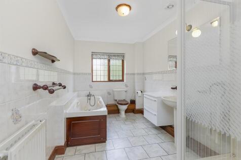 Home Close, Broadwell (23).jpg