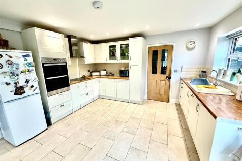 Ash Tree Kitchen.jpg