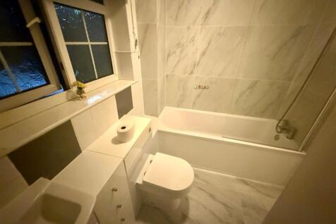 17 Rugby Road Bathroom.jpg