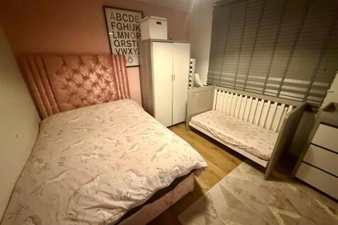 17 Rugby Road Bedroom 3.jpg