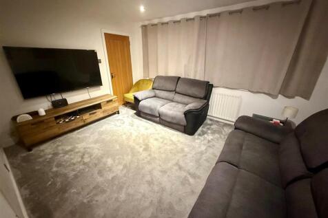 17 Rugby Road Lounge.jpg