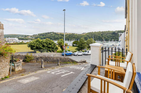 6 Front Terrace Windrush 7a Ridge Hill Dartmouth -