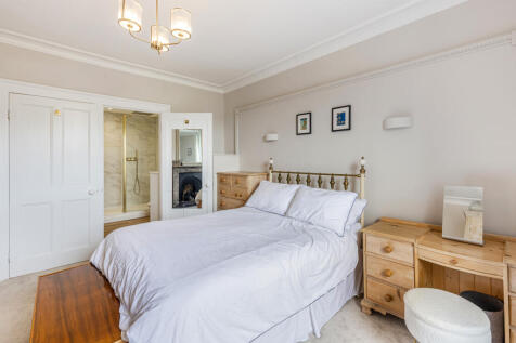 16 Bedroom  x 2 Windrush 7a Ridge Hill Dartmouth -