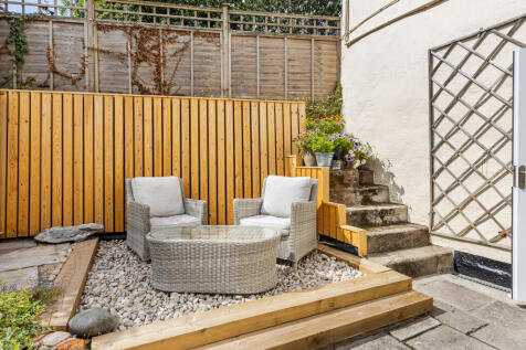 A05 - Windrush 7a Ridge Hill Dartmouth - 250729