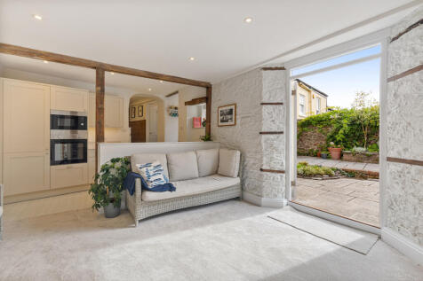 A09 - Windrush 7a Ridge Hill Dartmouth - 250729