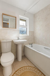 19 P Bathroom 69 Hermitage Road Dartmouth - 250911