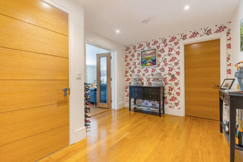 1 Entrance Hall 14 Dart Marina V2 - 250909