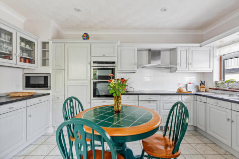 A35 - Kiora 7 Church Park Road Newton Ferrers - 25