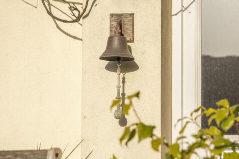 1388404-28-693d23baa2c26