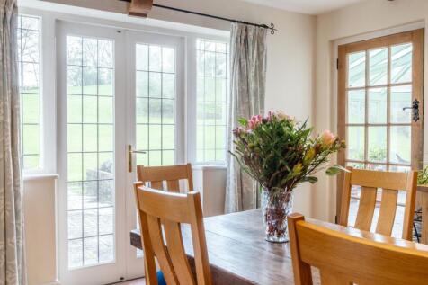 Kitchen / Breakfast Room