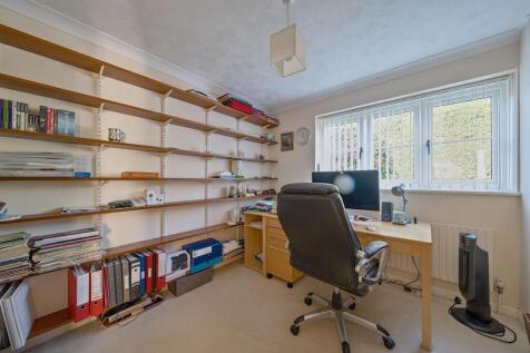 Office / Bedroom 4