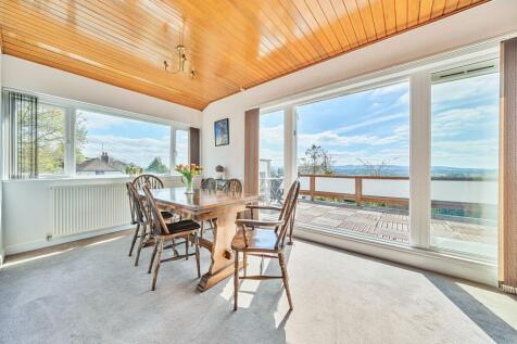 Sitting / Dining Room