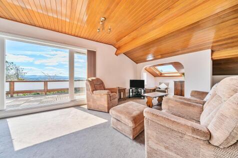 Sitting / Dining Room