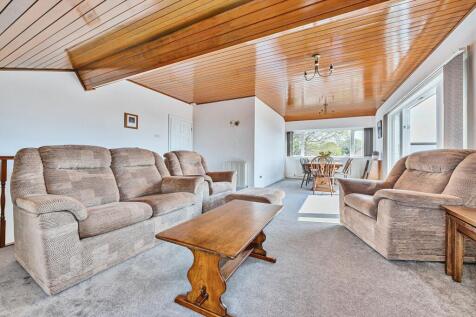 Sitting / Dining Room