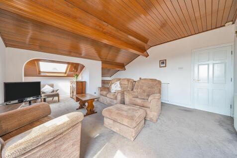 Sitting / Dining Room