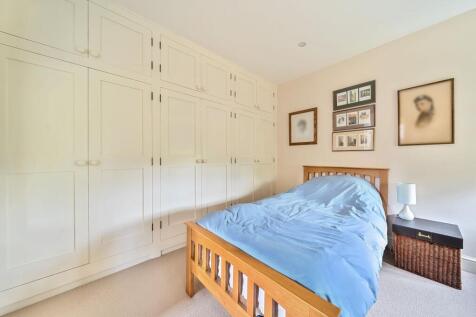 Occasional Bedroom 3 / Dressing Room