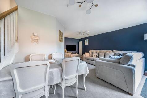 Sitting / Dining Room