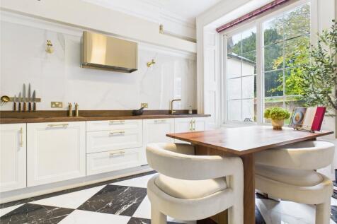 Kitchen/Breakfast Rm