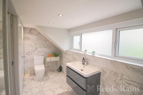 En Suite Shower Room
