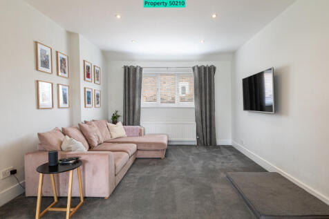 Open Plan Kitchen / Diner / Lounge