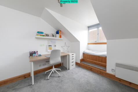 Bedroom 5 / Study