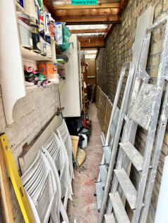 Side lean-to