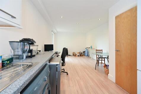 Open Plan Lounge/Kitchen