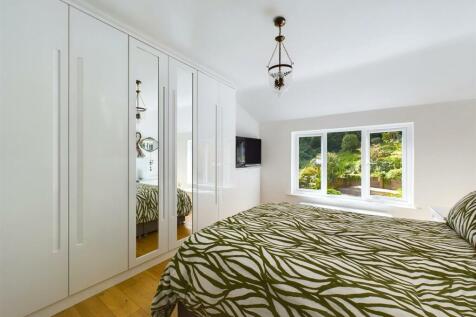 Rear Bedroom