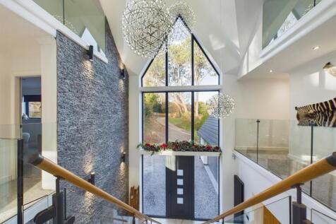 Vaulted Entrance Hall