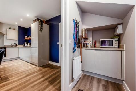 Kitchen/Utility Room