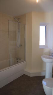 P1896 bathroom b.JPG