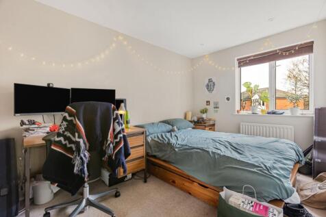 bedroom photo mill bank