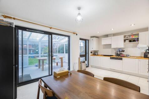 dinnign room 1 sheepwsay