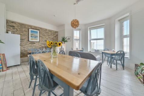 Guest Dining Room