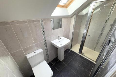 Bathroom 2.JPG