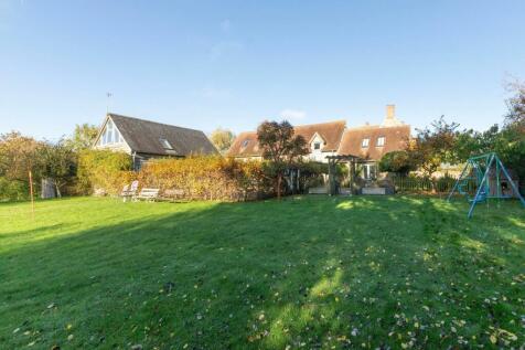 PROPERTY AND FORMAL LAWN.jpg