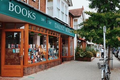 DAUNT BOOKS IMAGE.jpg