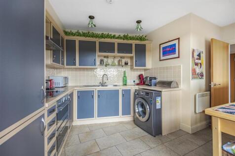 KITCHEN.jpg