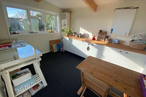 Outbuilding (int) 2