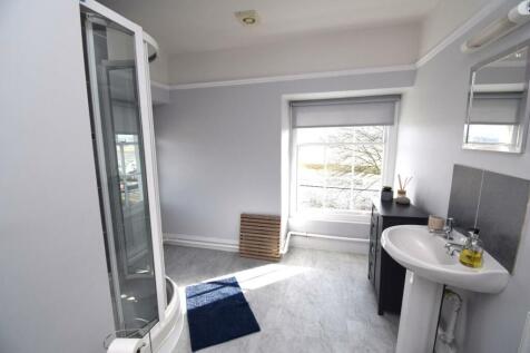 Shower Room.JPG