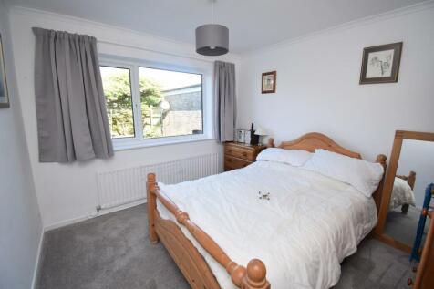 Bedroom 2.JPG
