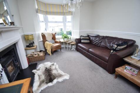 Living Room 2.JPG