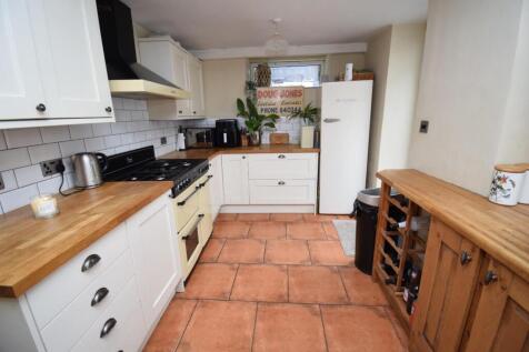 Kitchen.JPG