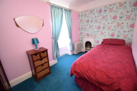 Bed 3.JPG