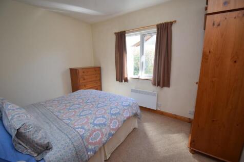 Bedroom 2.JPG