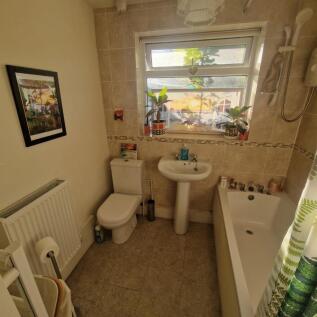 Bathroom.jpg