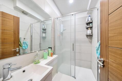 Bathroom - Flat 2