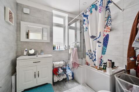 Bathroom - Flat 3